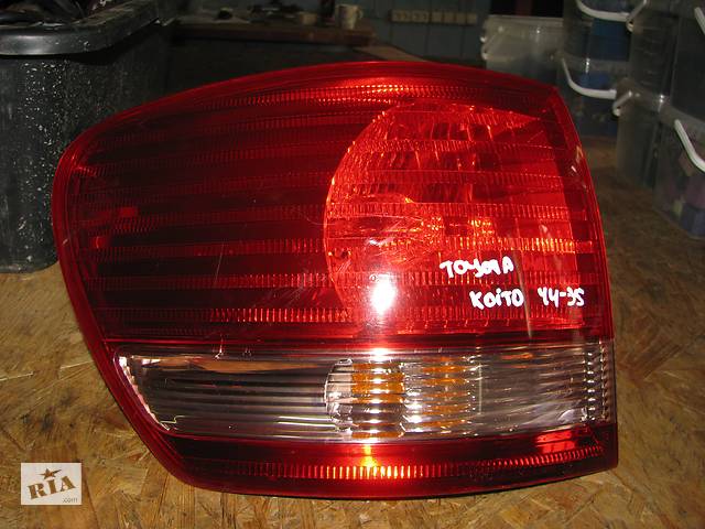 Фонарь задний левый для Toyota Ipsum 2001-08