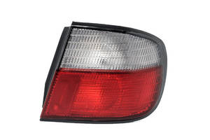 Фонарь задний правый внешний SDN красно-дымчатый Nissan Primera 96-99 (P11/W11)