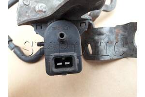 Клапан Управління EGR 2. 0 DCI 8200762597 (Ч / Б) Renault Trafic 2006-2010 2.0 dсi євро 4 8200762597