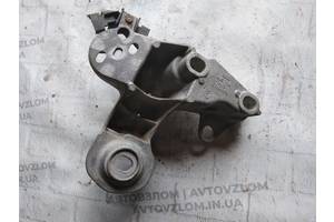 Кронштейн для Audi A6 C5 4B0199352