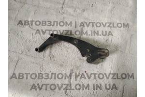 Кронштейн для Volkswagen Golf III 026145544E