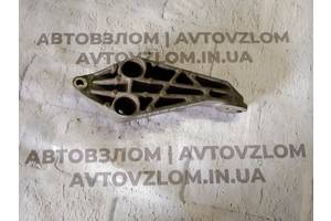 Кронштейн двигуна Opel Vectra B 1.8 i 90498428