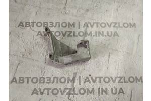 Кронштейн гідропідсилювача Audi 80 026145531C