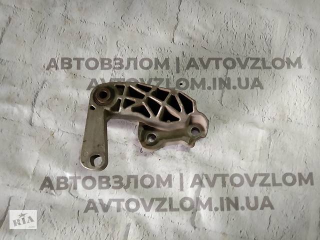 Кронштейн КПП для Mazda 5 2.0i 2005-2010