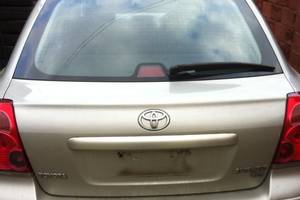 Кришка багажника хечбек для Toyota Avensis