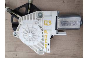 Моторчик склопідіймача для Audi Q3 2012-2018 8K0959802B