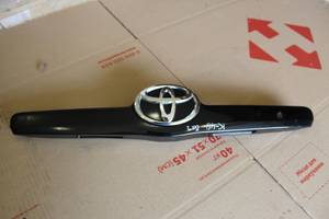 накладка крышки багажника для Toyota Camry 40
