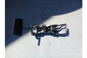 Педаль тормоза металл АКПП Subaru Outback 03-09