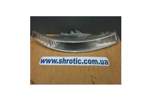 Поворотник Правий Білий Nissan Primastar 8200402981 (Б / У) Opel Vivaro 2001-2006 1,9 dci 8200402981