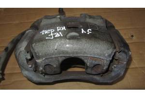 Суппорт тормозной передний правый Nissan Teana J31 2003-2008