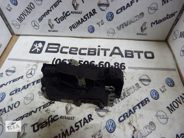 Замок двери задней левой электрический Nissan Interstar 8200008469