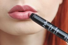 Фото Олівці для губ