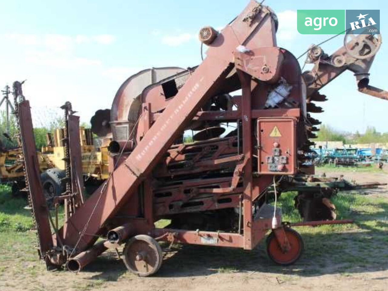 Купить Зерноочистительная машина ОВС 25 1990. Б/у. Цена 2 341 $, Днепр ...