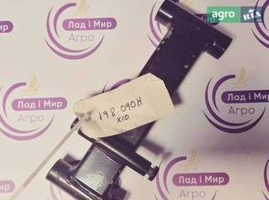 Ричаг нижній кріплення рами