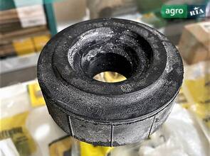 Втулка резинова опори кабіни трактора 