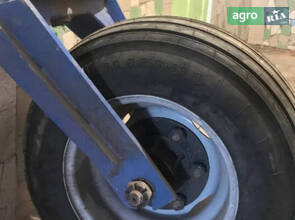 Передня опора з широким колесом