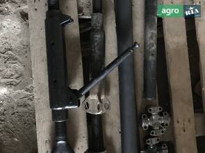 Центральний гвинт навішування Трактора CASE