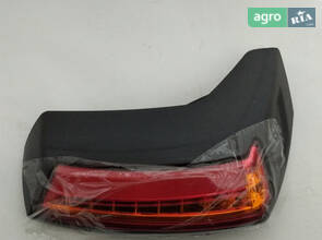 Правий комбінований задній ліхтар MEZ504-48X-032R 240100285280