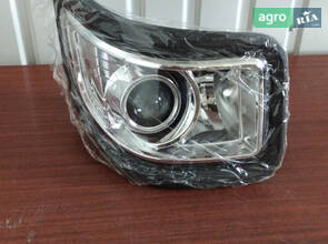 Права фара у зборі LY1104-3-48-031 240100150005