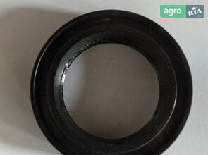 Сальник бортового редуктора 031401090012 240100140442