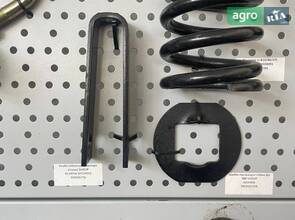 Скоба стійки культиватора John Deere (пішка) N134956 SH134956 N233626