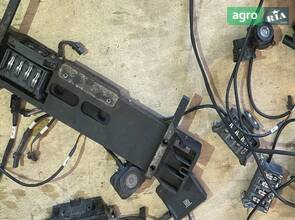 Роз"єм підключення бака для рідини, V40CN б/в