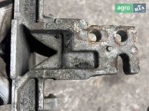 Опора до John Deere