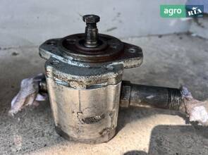 Гідравлічний насос John Deere  AZ101779