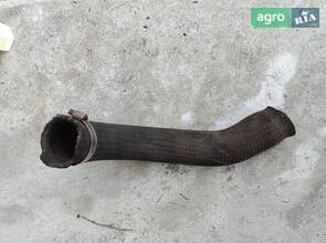 Патрубок, шланг радіатора нижній - John Deer (Джон Дір)