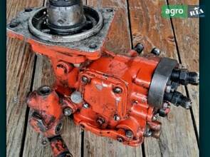 Паливний насос трактора