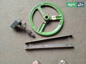 Розбирання комбайна John Deere 1055