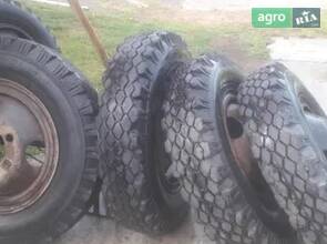 Колеса до газону, трактора