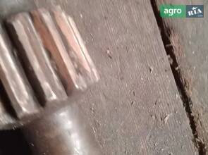 Вал головного зчеплення Т-25