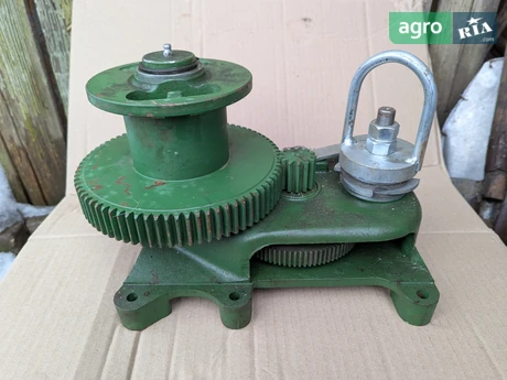 Оригінальна стельова лебідка на шість точокок кріплення - фото