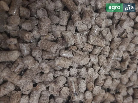 Паливна гранула з тирси твердих порід - фото