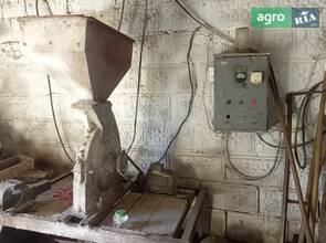 Подрібнювач зерновий