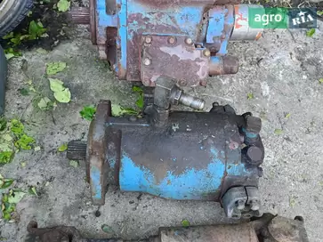 Гідравлічний насос до комбайна Єнісей - фото