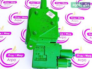 Розподільник RE267758 до трактора John Deere