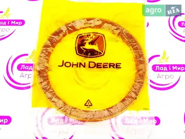 Сальник RE590718 для трактора John Deere - фото