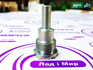 Заглушка R297111 до трактора John Deere - фото