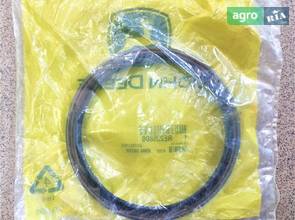 Сальник RE235800 до трактора John Deere