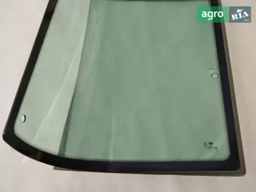 Бічне скло LG1504-45B-8037 до трактора YTO - фото
