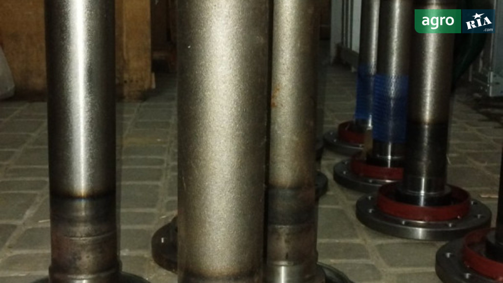 Вал ведущего колеса SZ1204-39S-010-1A для трактора YTO - фото 1
