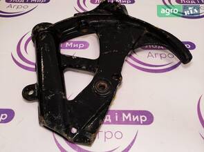 Кронштейн W246705B до комбайна Massey Ferguson