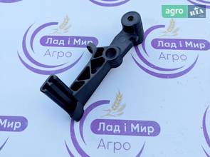 Кронштейн R256413 до трактора John Deere