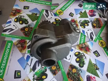 Водяний насос RE68230, RE39121, RE523828, RE500214, SE501011 до трактора John Deere - фото