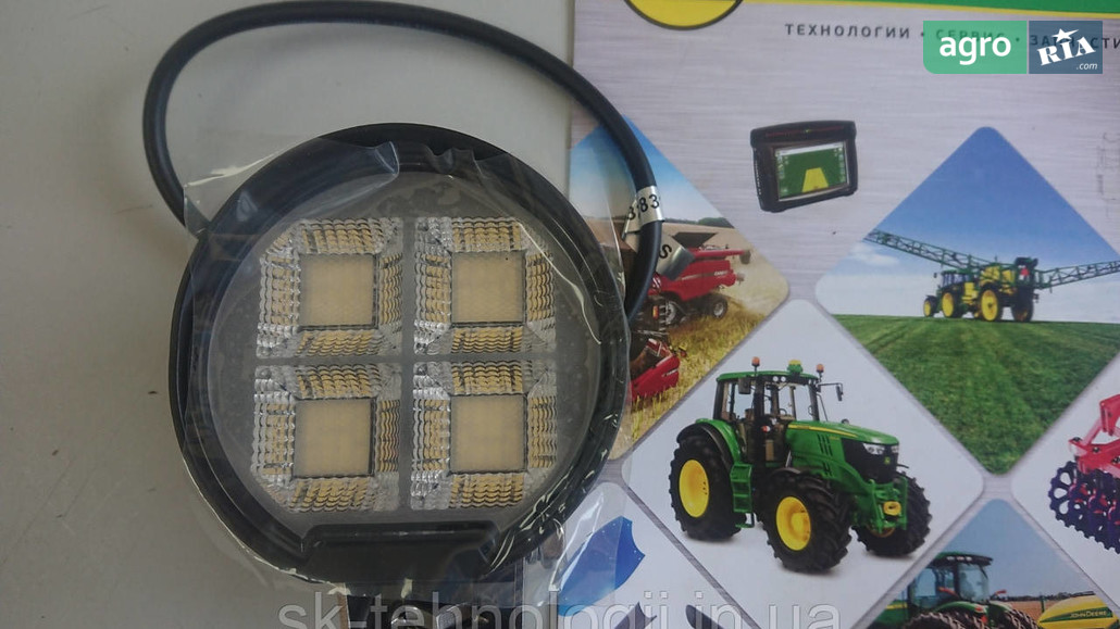 Фара до трактора John Deere - фото 1