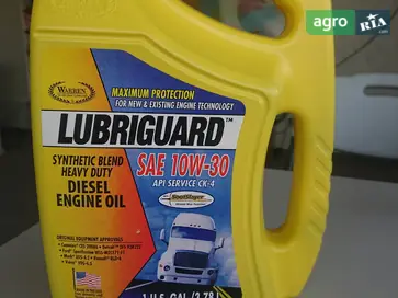 Моторна олива - фото