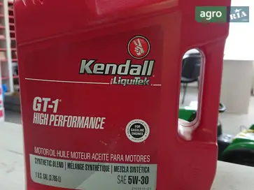 Моторна олива - фото
