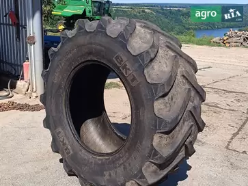 Шина до трактора John Deere 8530 - фото